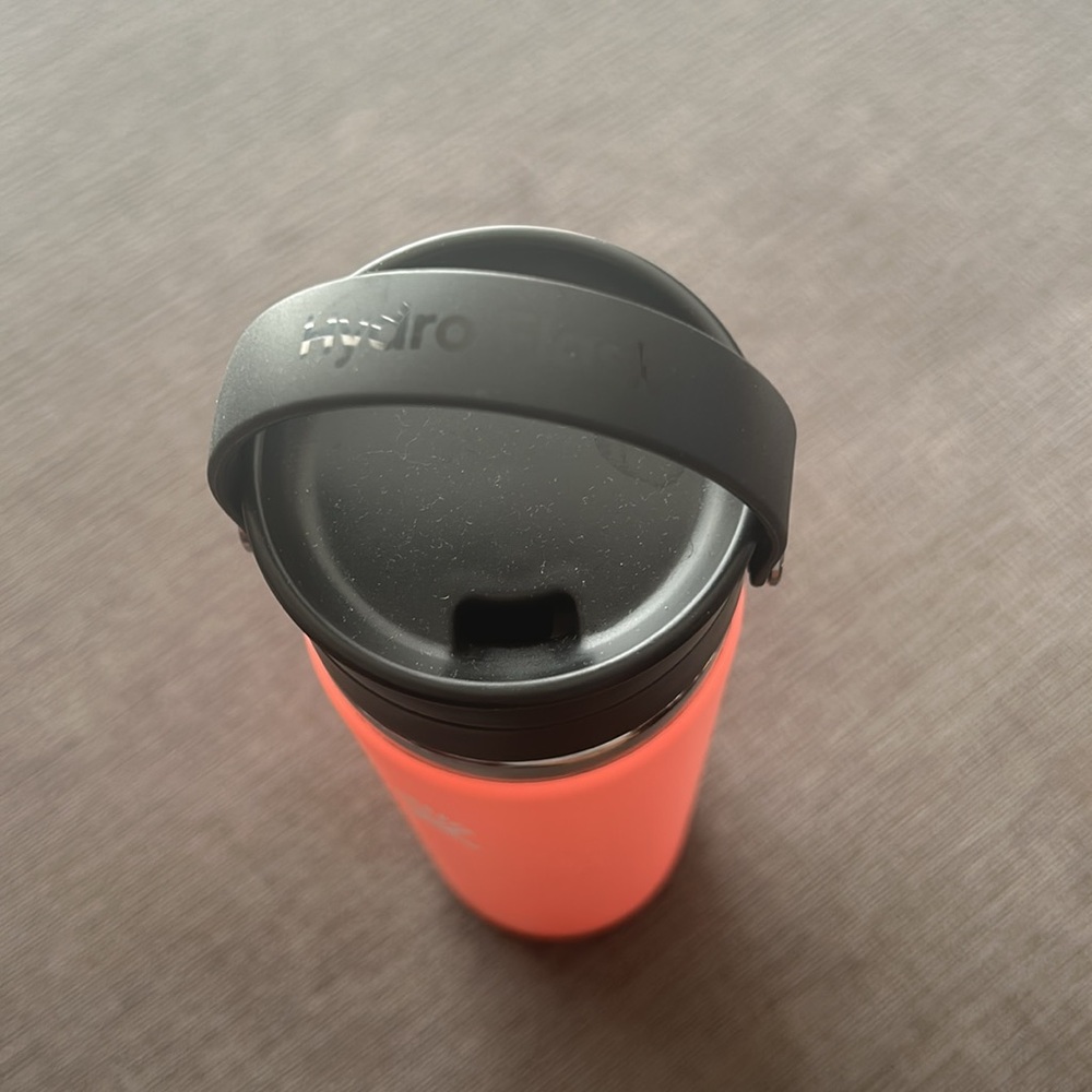 Hydroflask - Picture 3 of 3